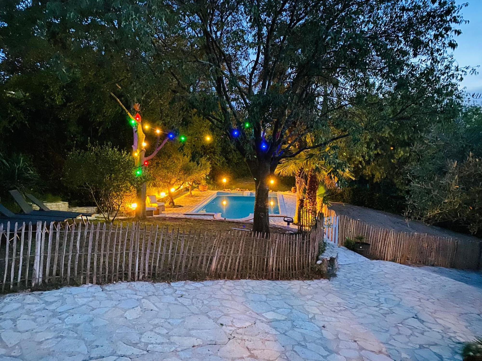 Magnifique Villa Typique Du Sud Avec Piscine Privee Et Jardin Mediterraneen Saint-Vincent-de-Barbeyrargues Exterior foto